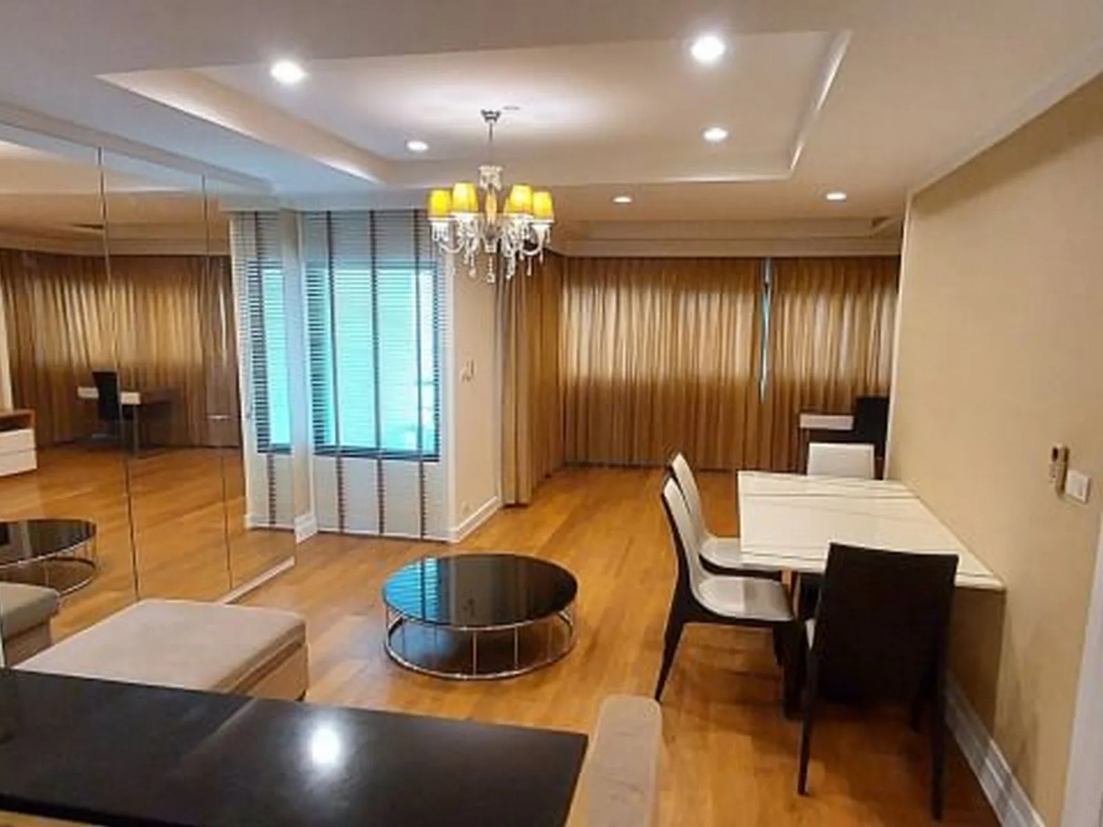 Sathorn Gardens — photo 2