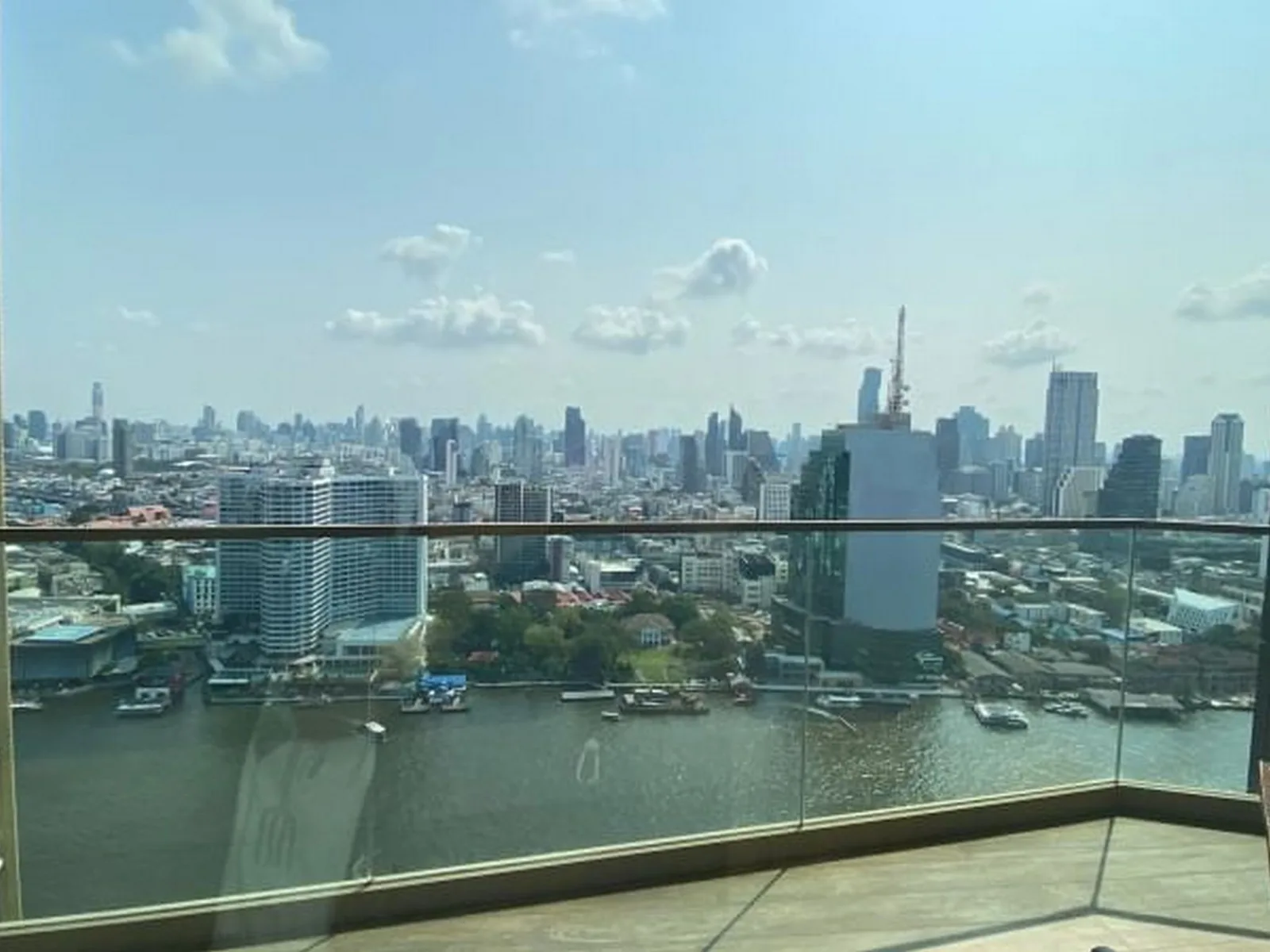 Magnolias Waterfront Residences — photo 8