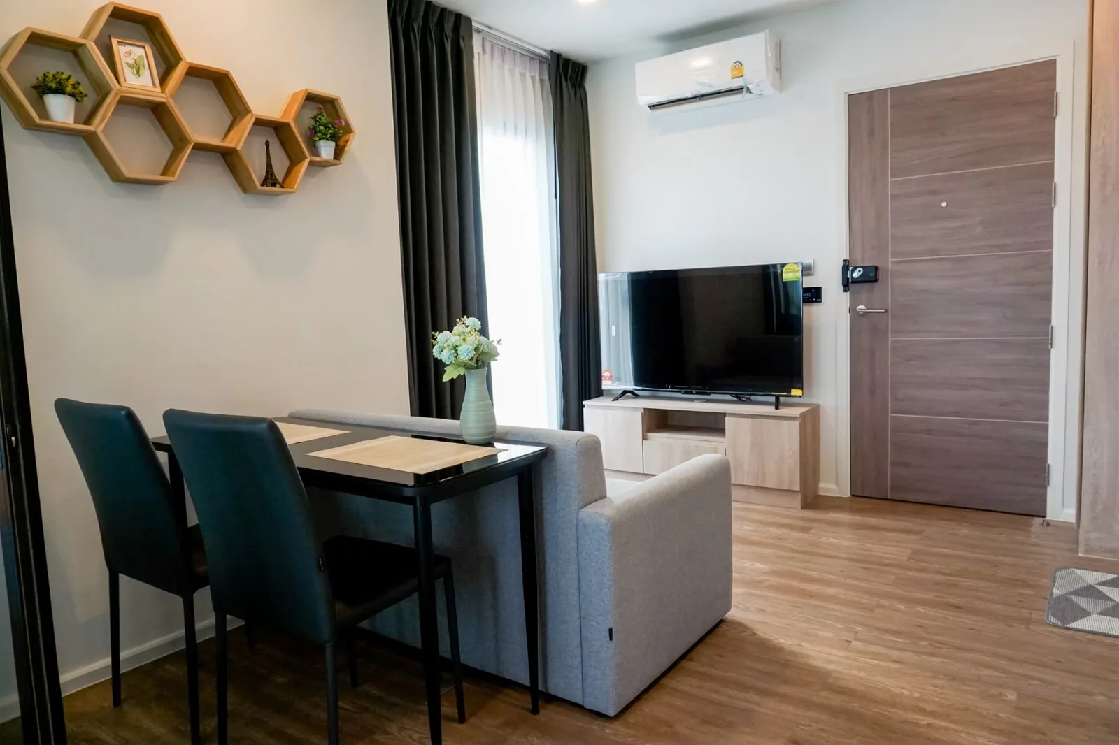 Modiz Sukhumvit 50 — photo 1