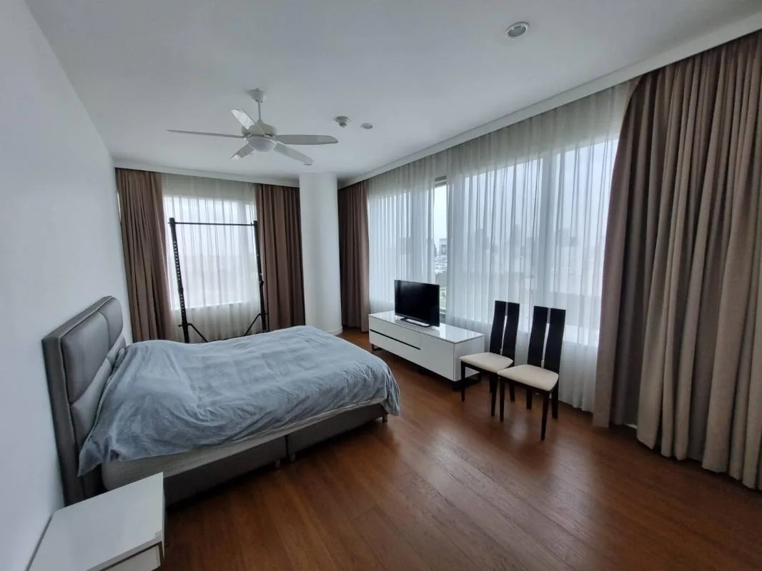 185 Rajadamri — photo 11