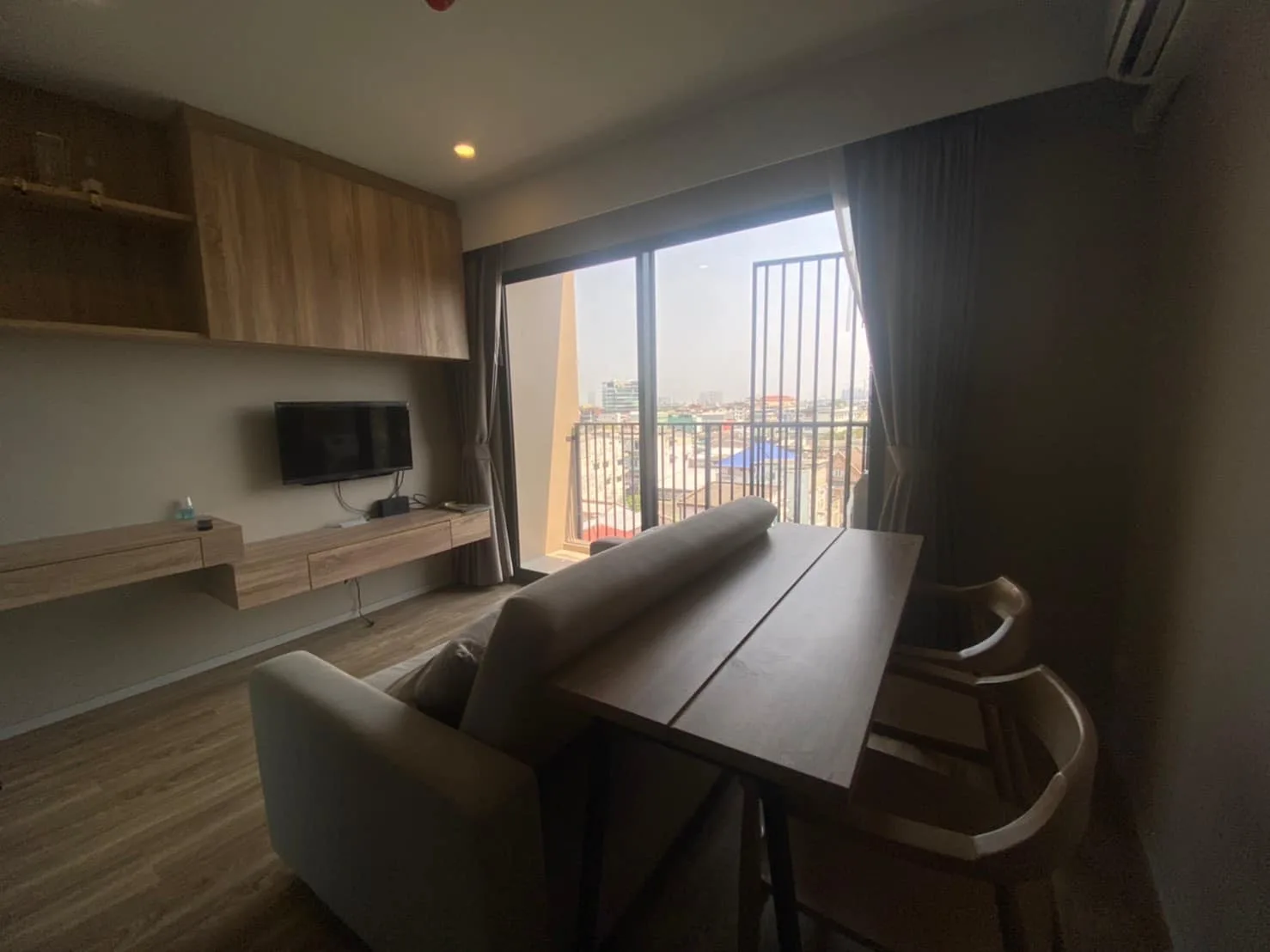 Blossom Condo @ Sathorn - Charoenrat — photo 1