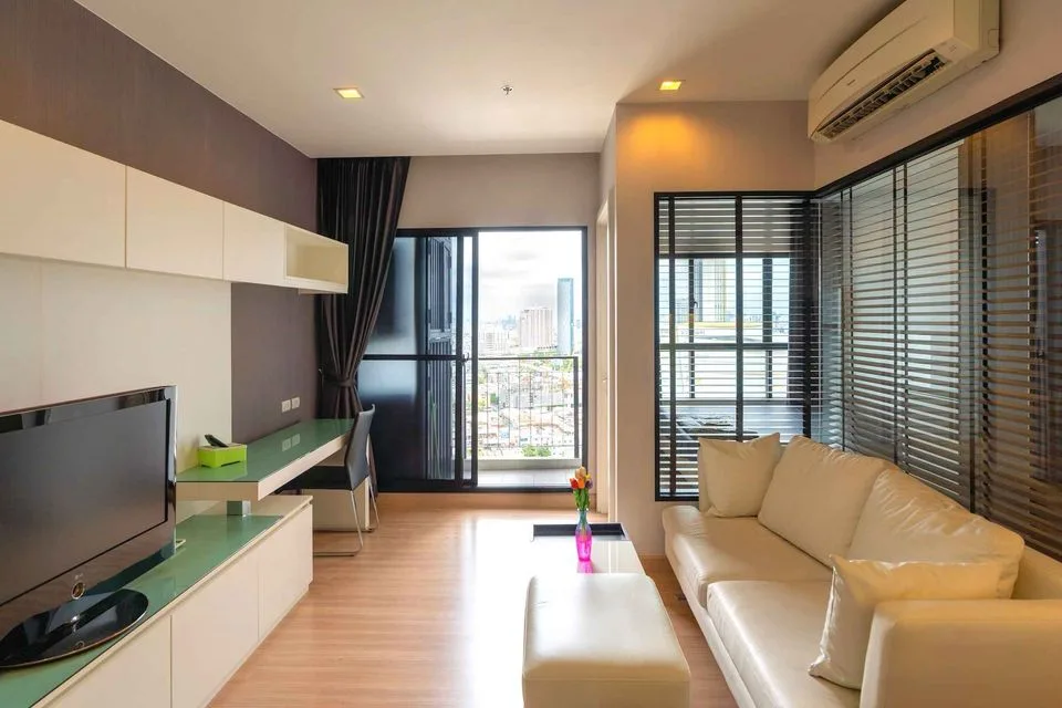 Urbano Absolute Sathon - Taksin — photo 1