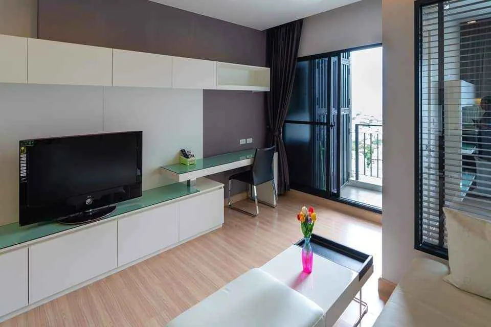 Urbano Absolute Sathon - Taksin — photo 2