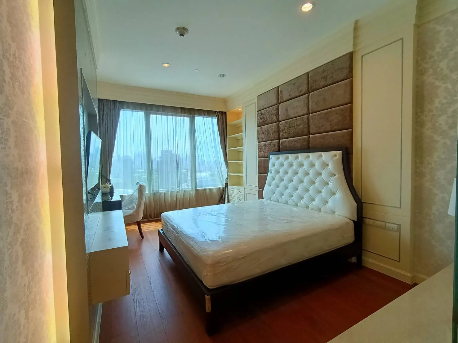 185 Rajadamri — photo 8