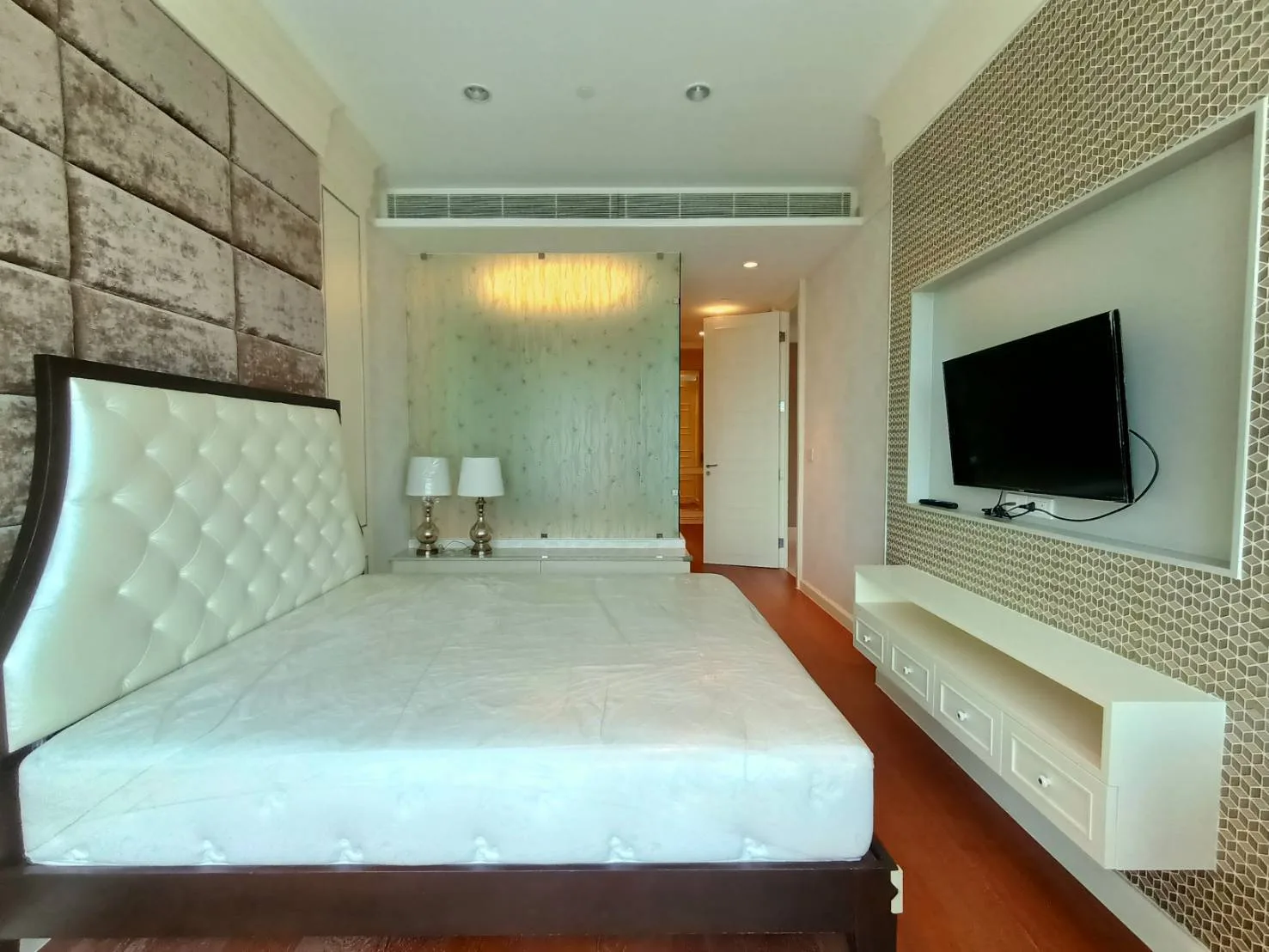 185 Rajadamri — photo 9