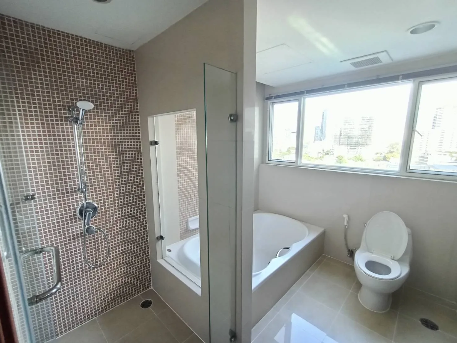 The Grand Sethiwan Sukhumvit 24 — photo 15