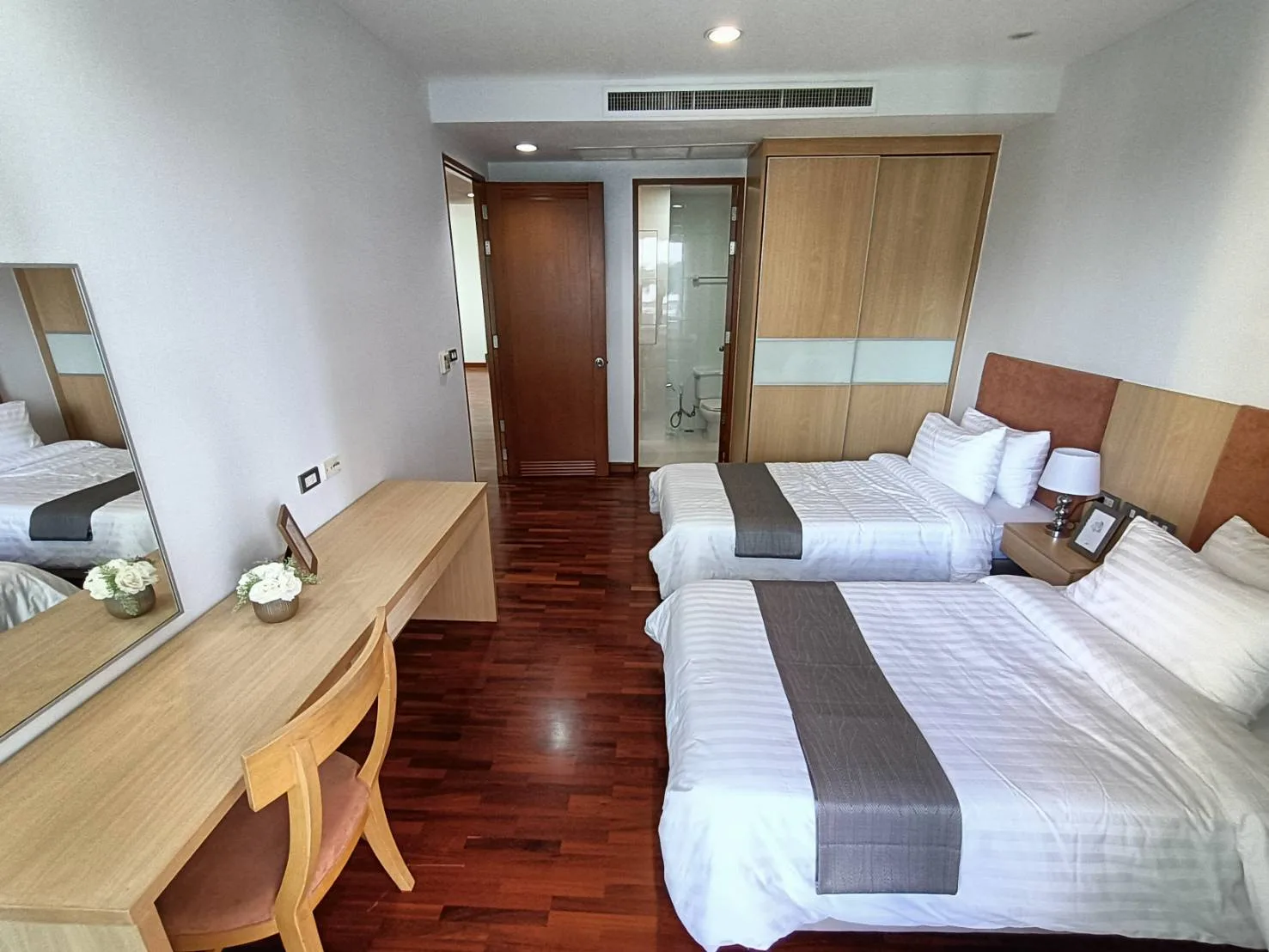 The Residence — photo 11