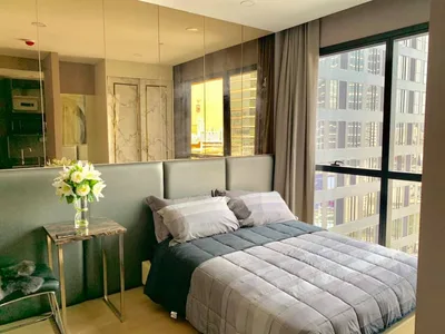 Ashton Chula - Silom