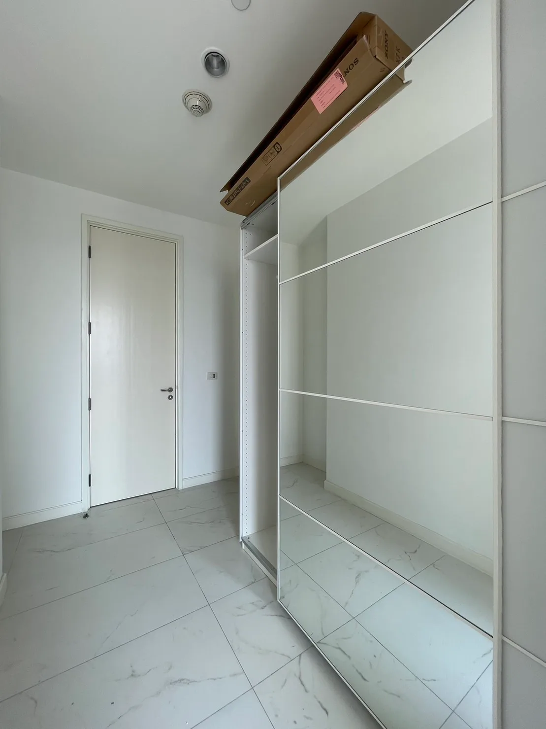 185 Rajadamri — photo 12