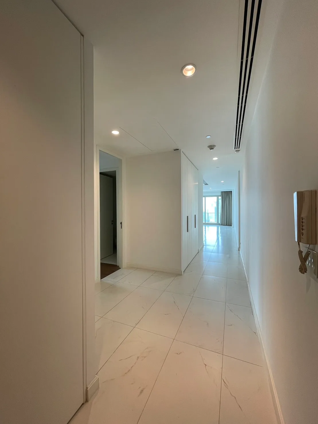185 Rajadamri — photo 15