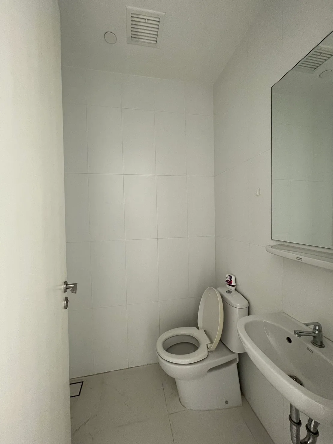 185 Rajadamri — photo 19