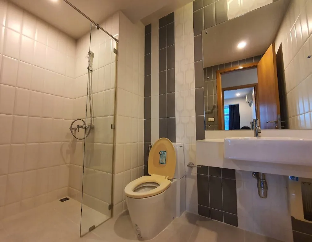 Circle Condominium — photo 9