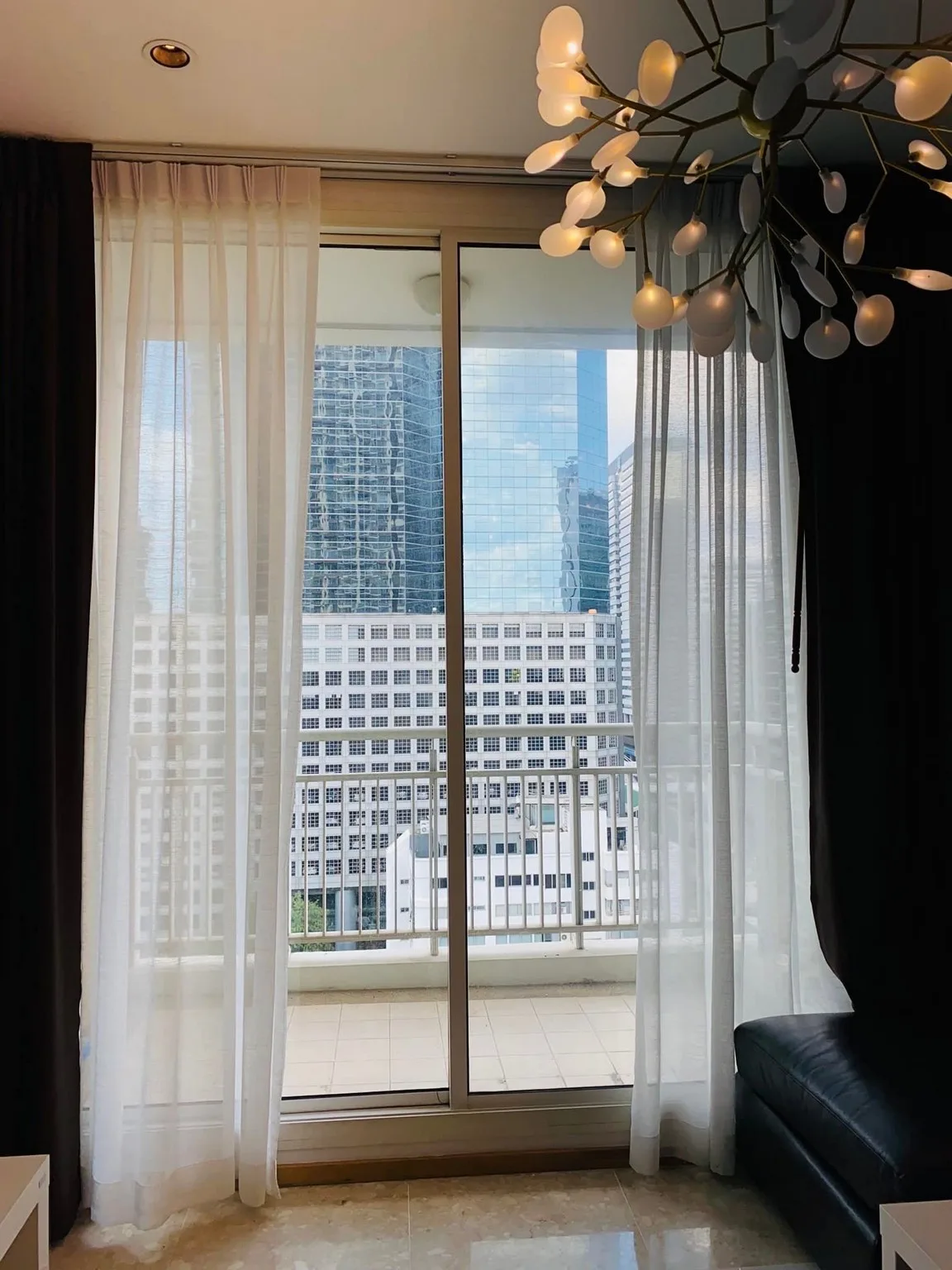 The Empire Place — photo 3
