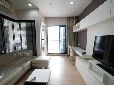 Urbano Absolute Sathon - Taksin