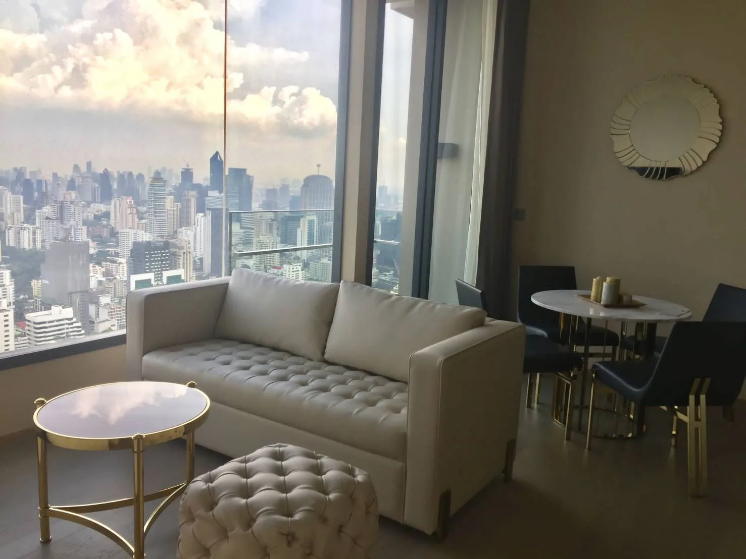 The Esse Asoke — photo 2