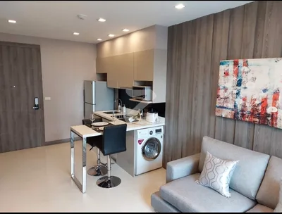 Trapezo Sukhumvit 16