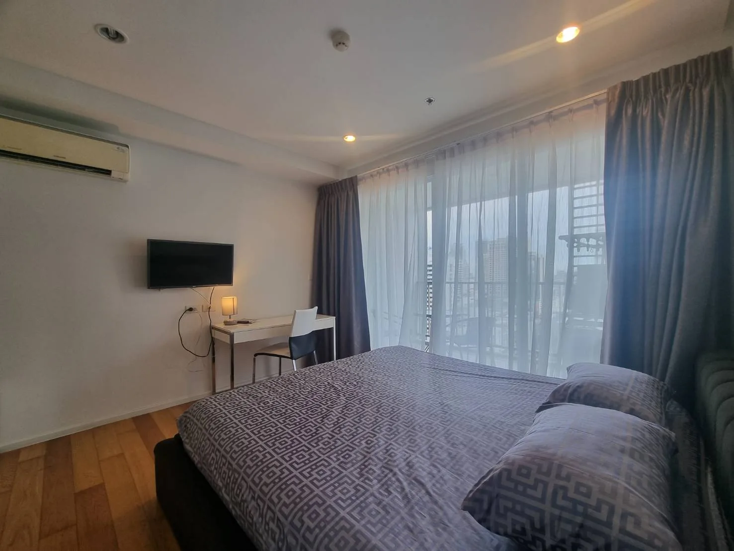 15 Sukhumvit Residences — photo 9