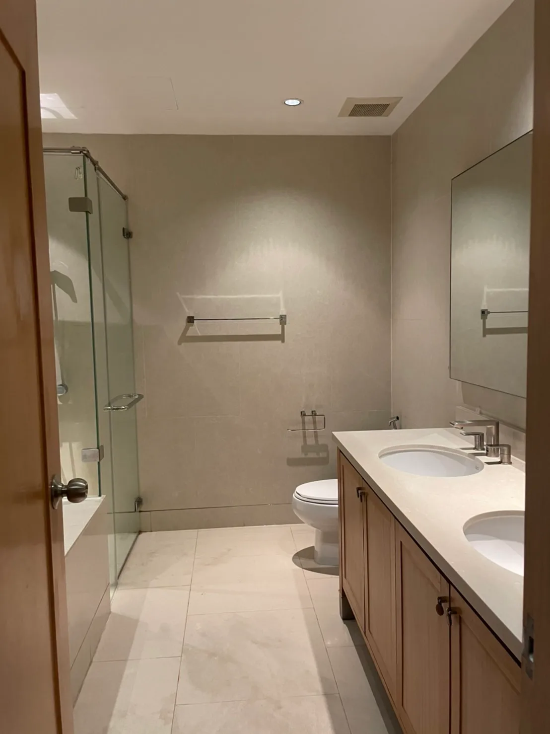 The Emporio Place — photo 13
