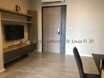 The Room Sathorn - St.Louis