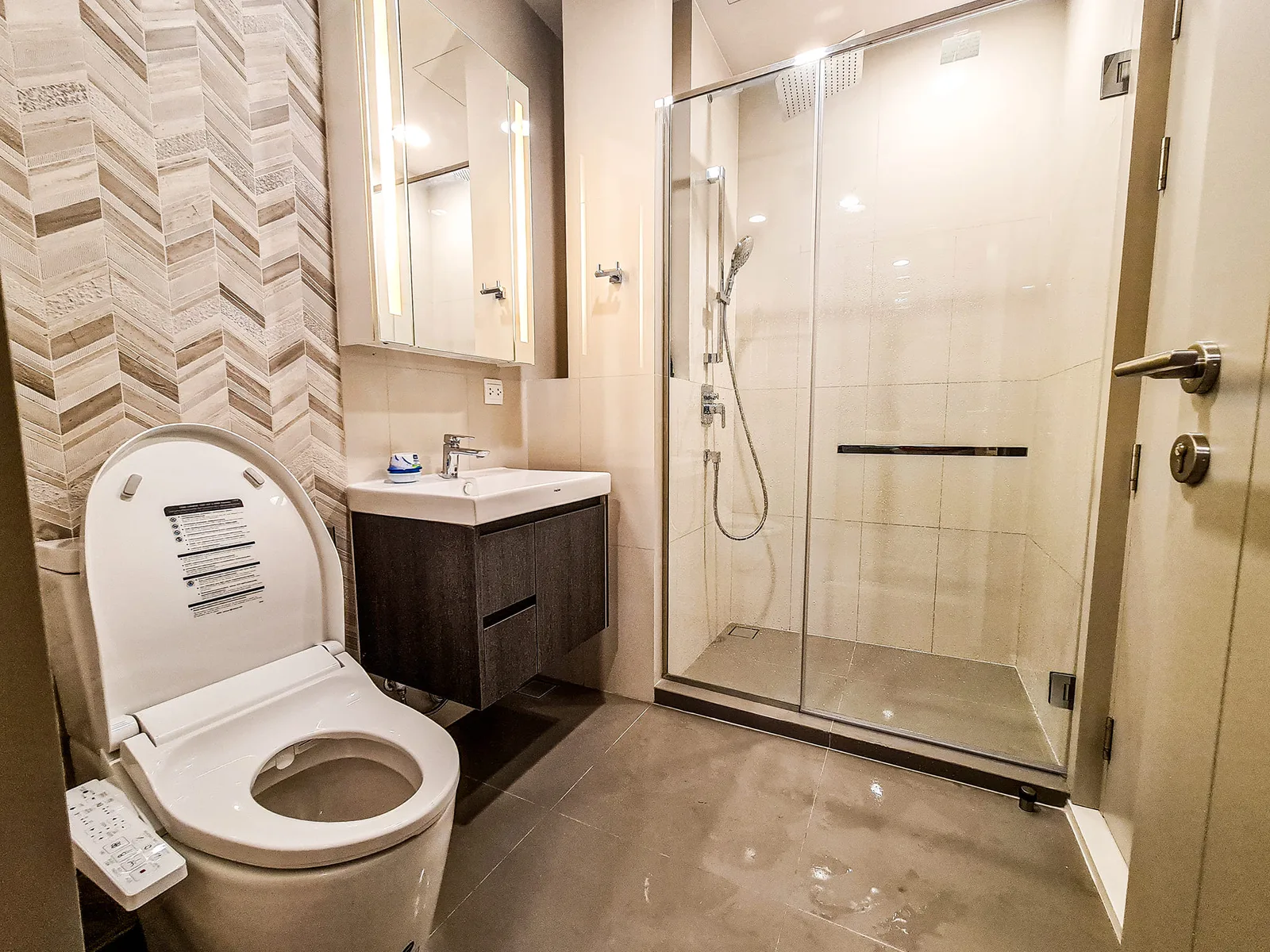 OKA HAUS Sukhumvit 36 — photo 11