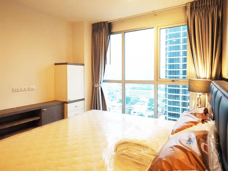 Rhythm Sathorn - Narathiwas — photo 18