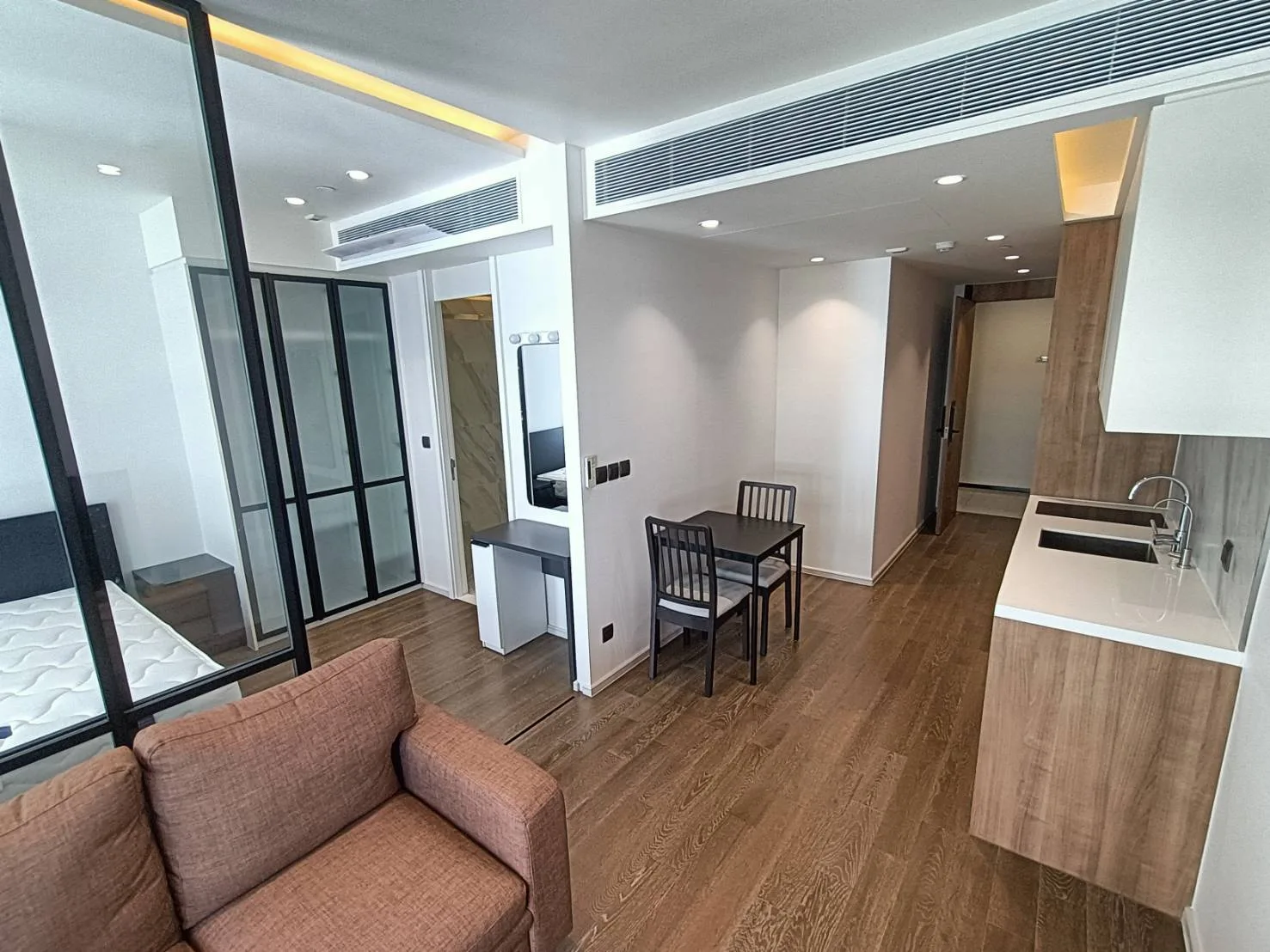 MUNIQ Sukhumvit 23 — photo 9