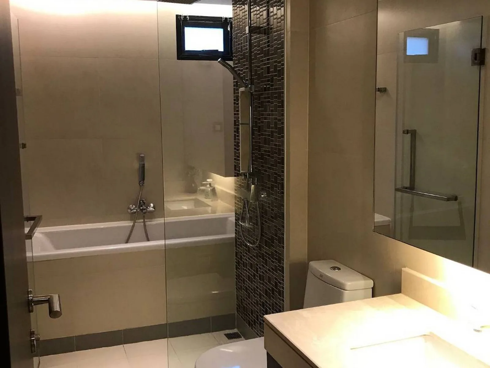 Tidy Deluxe Sukhumvit 34 — photo 11