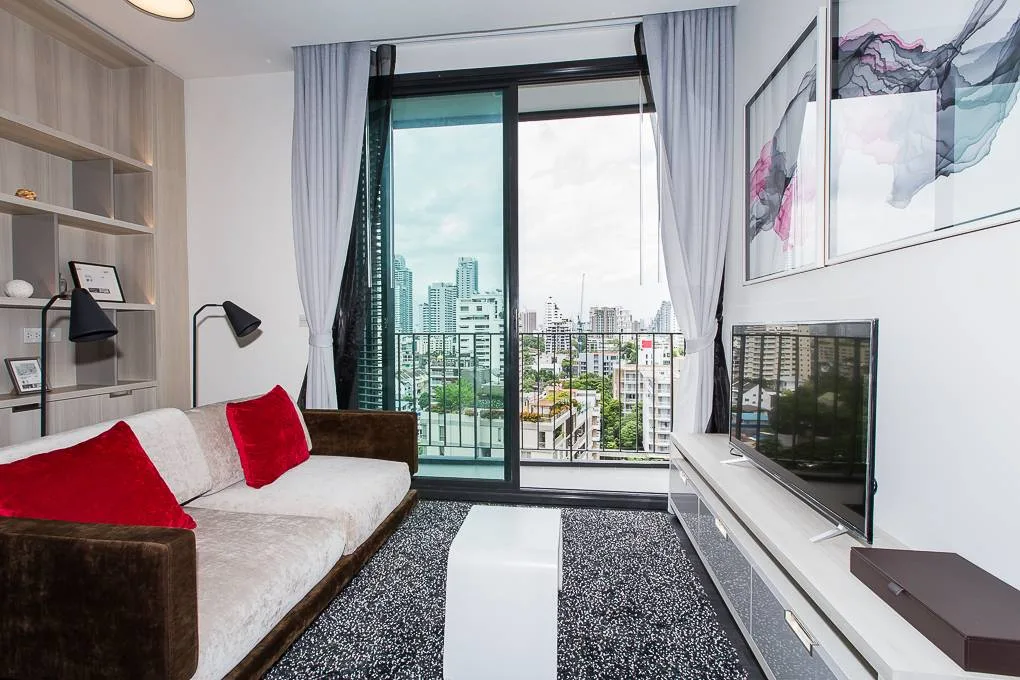 Edge Sukhumvit 23 — photo 2