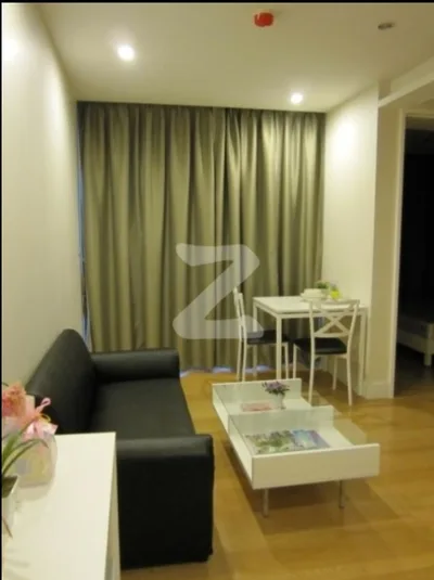 Collezio Sathorn - Pipat