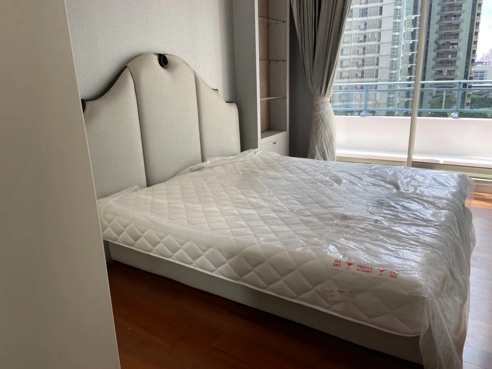 Q Langsuan — photo 2