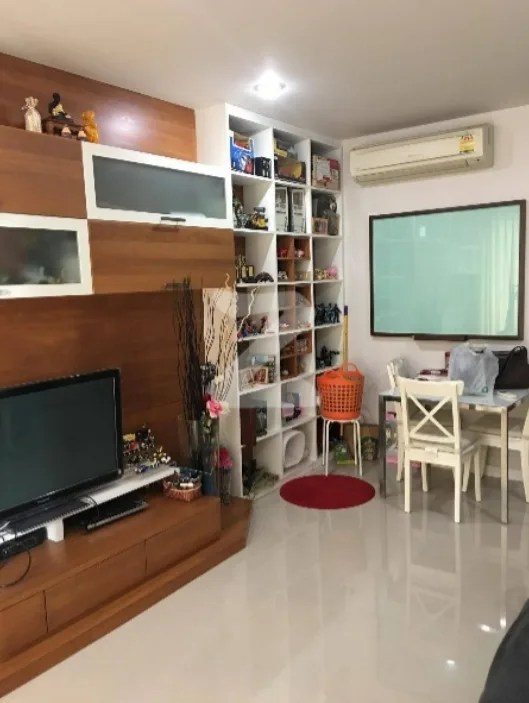 Circle Condominium — photo 2