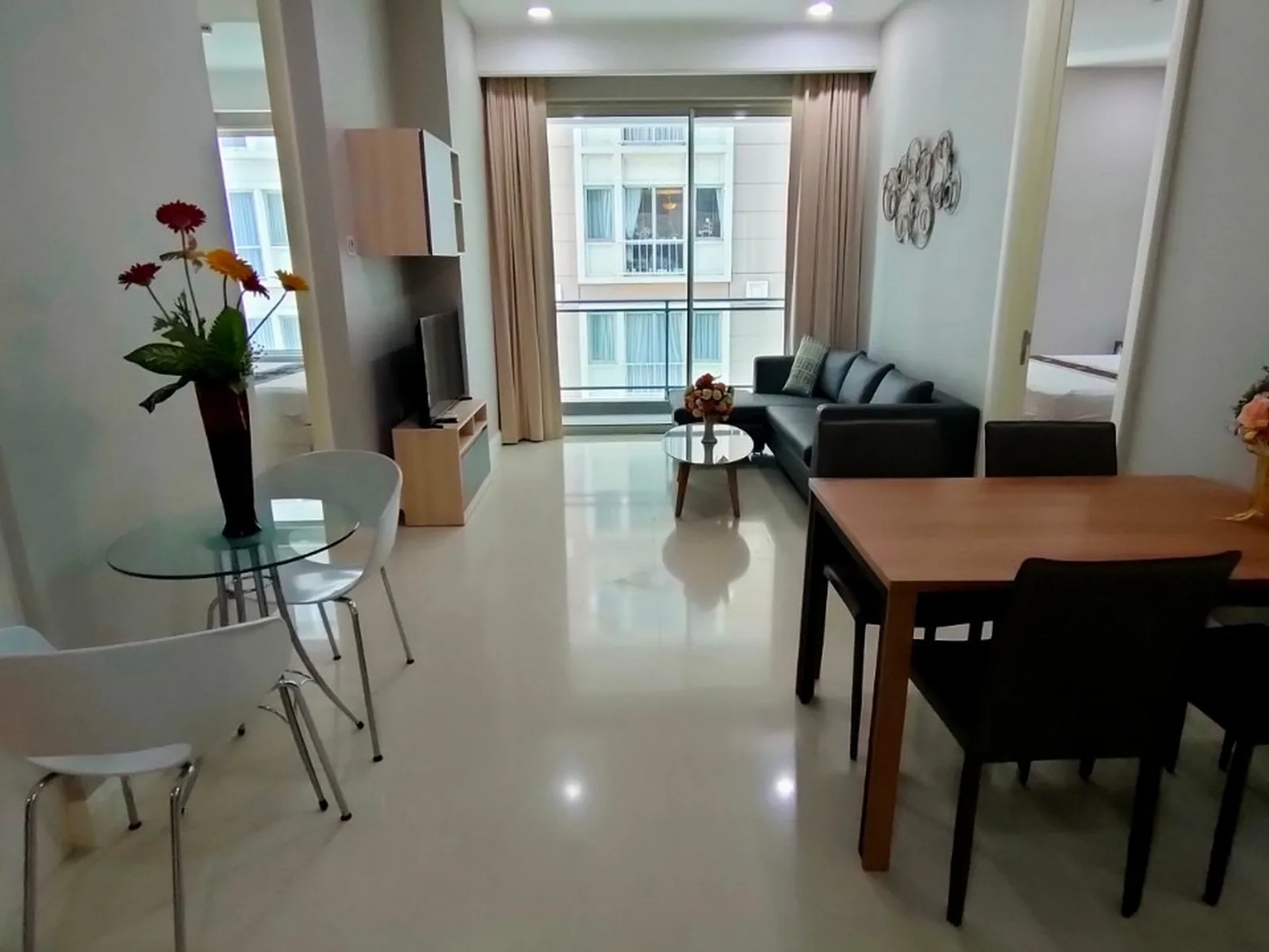 Q Langsuan — photo 2