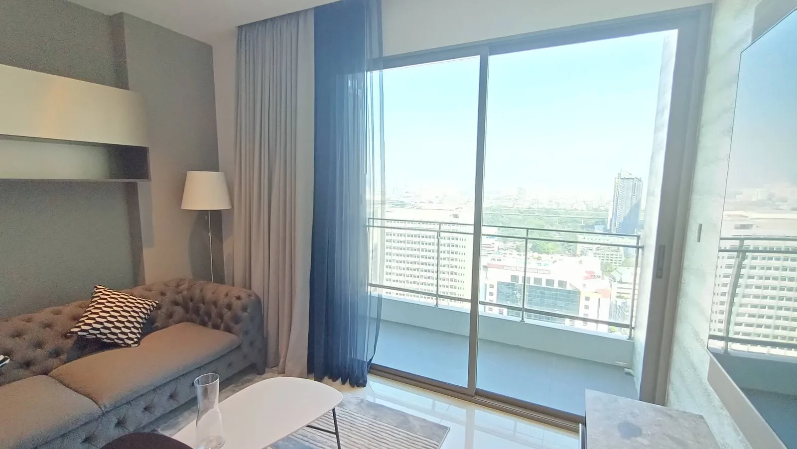 The Rich Ploenchit - Nana — photo 2
