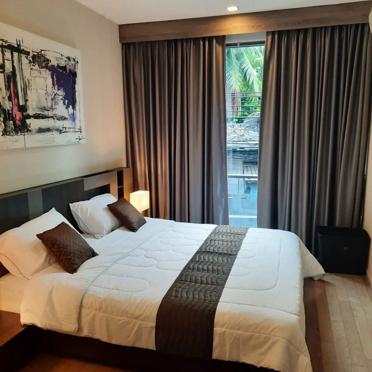Trapezo Sukhumvit 16 — photo 3