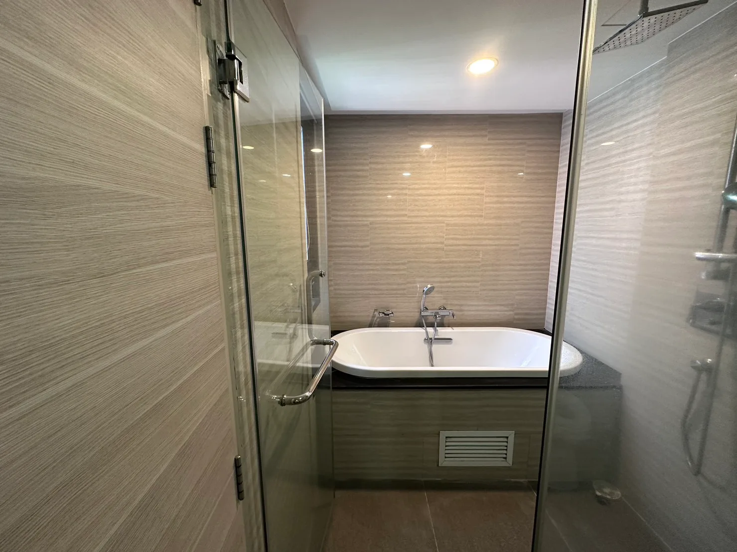 Klass Condo Langsuan — photo 5
