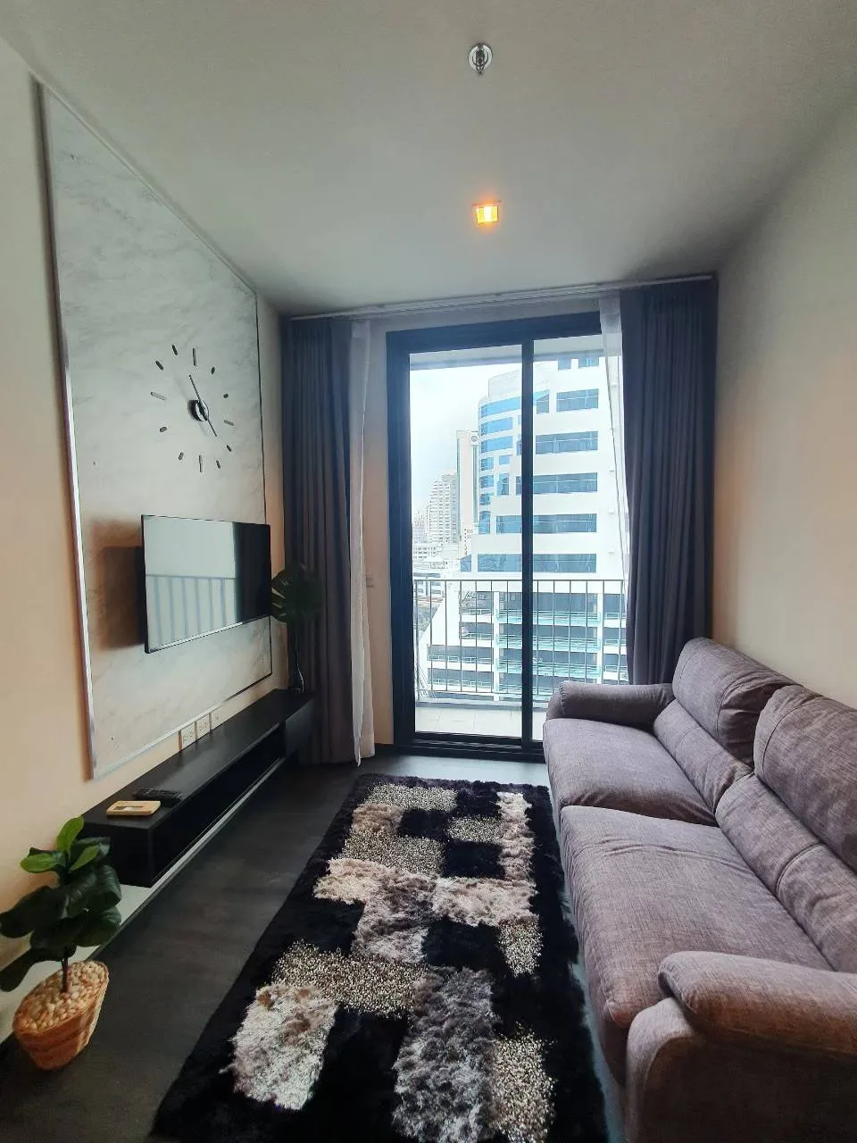 Edge Sukhumvit 23 — photo 2