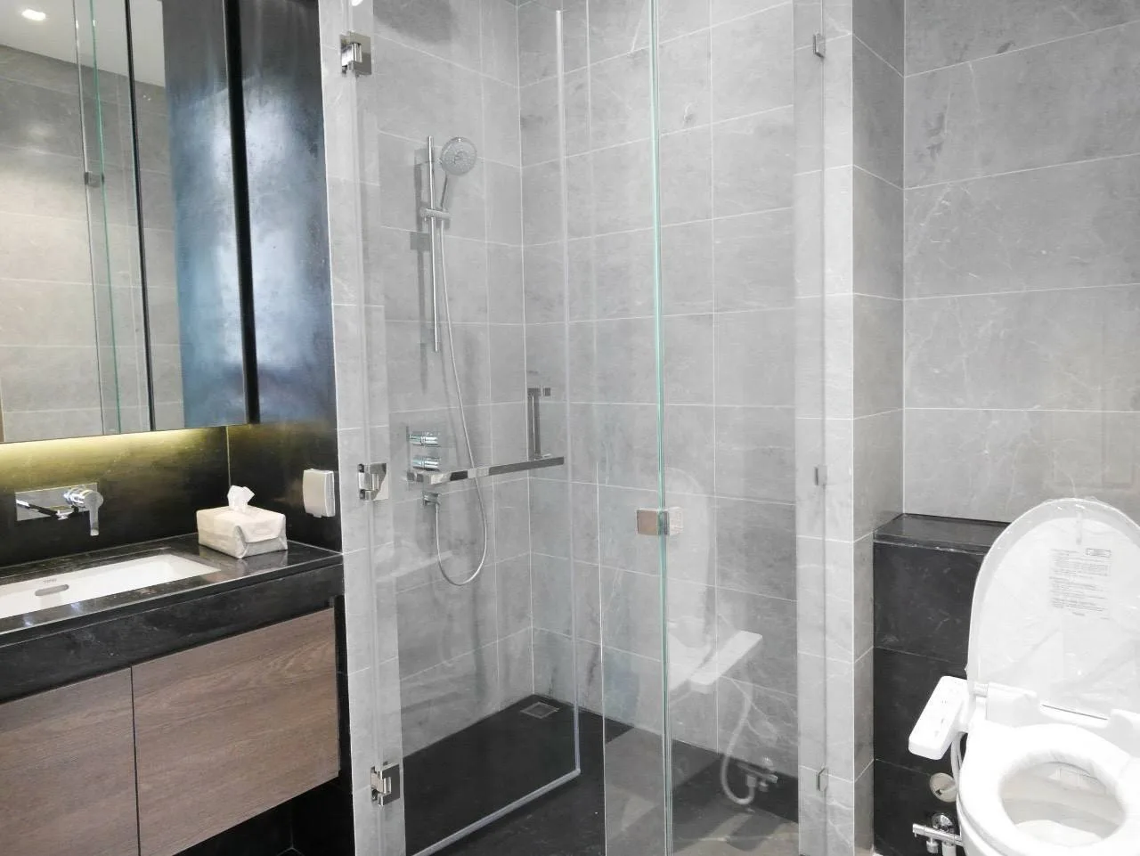 28 Chidlom — photo 8