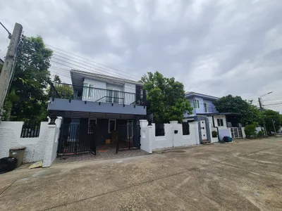 Chirathip Village
