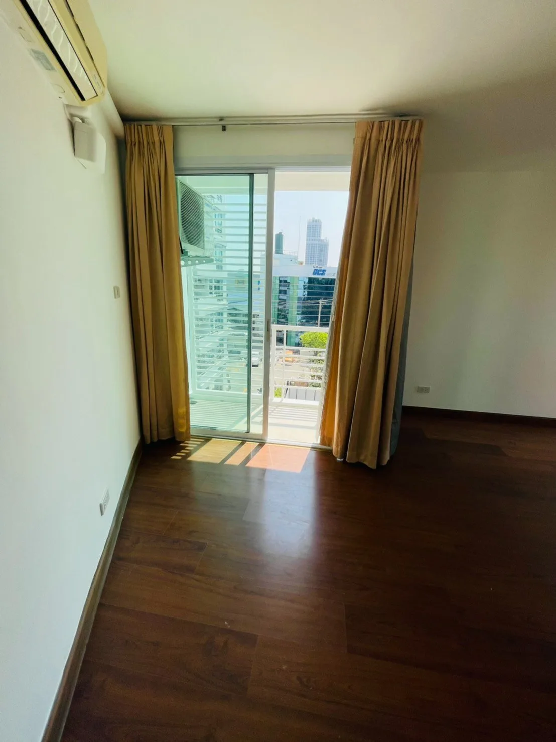 Z2 Lat Phrao — photo 4
