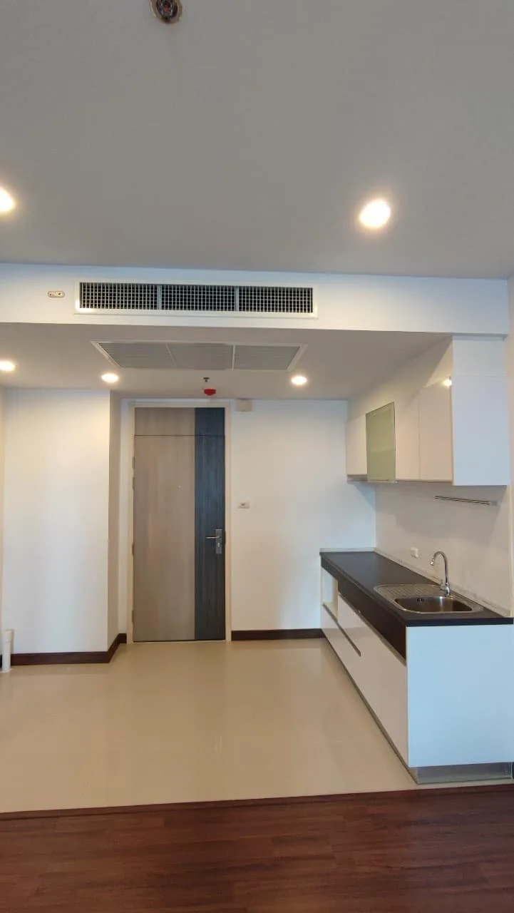 Supalai Lite Sathorn - Charoenrat — photo 2