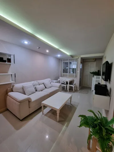 Zenith Place Sukhumvit 71