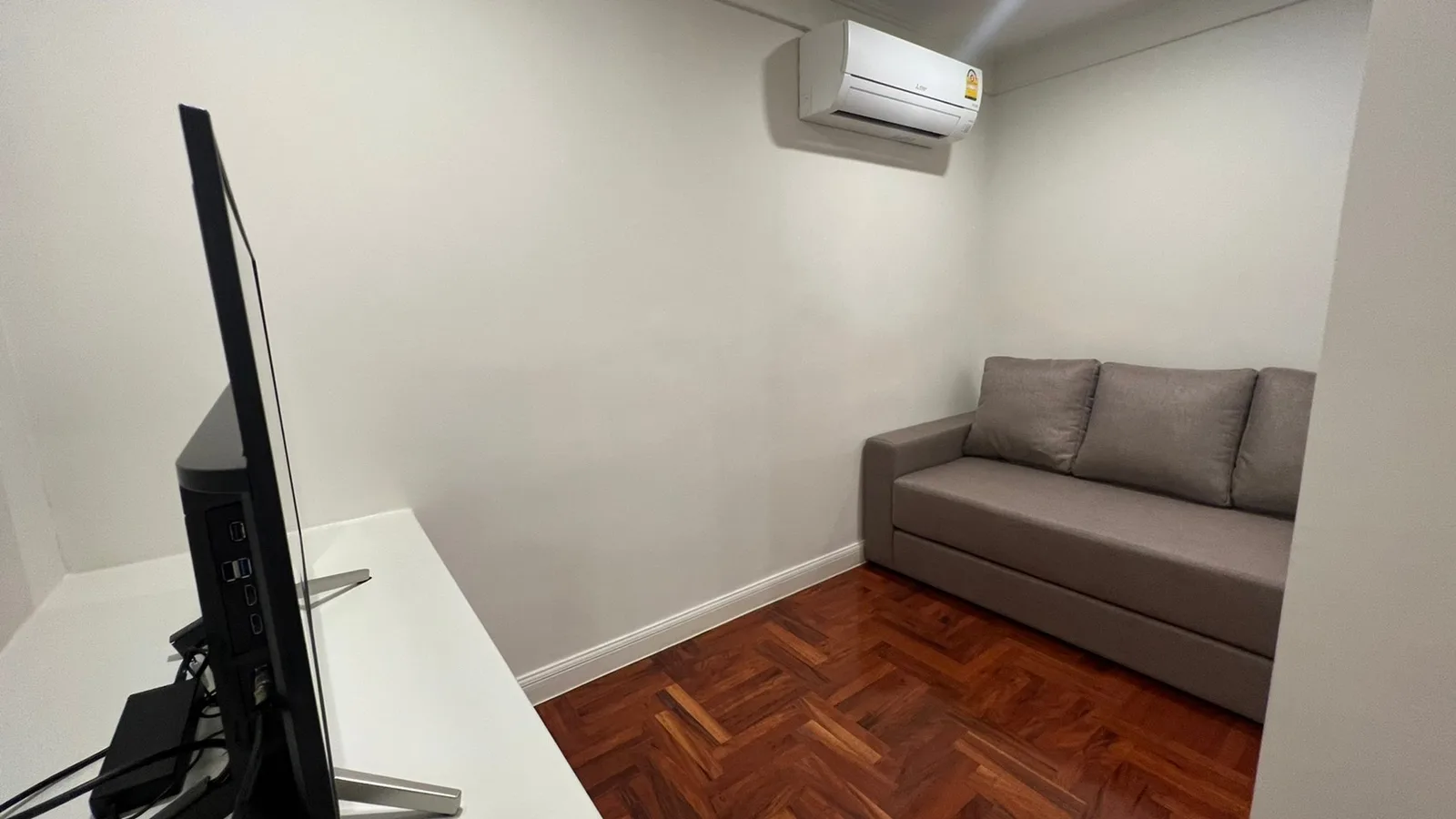 M Tower Apartment — photo 2