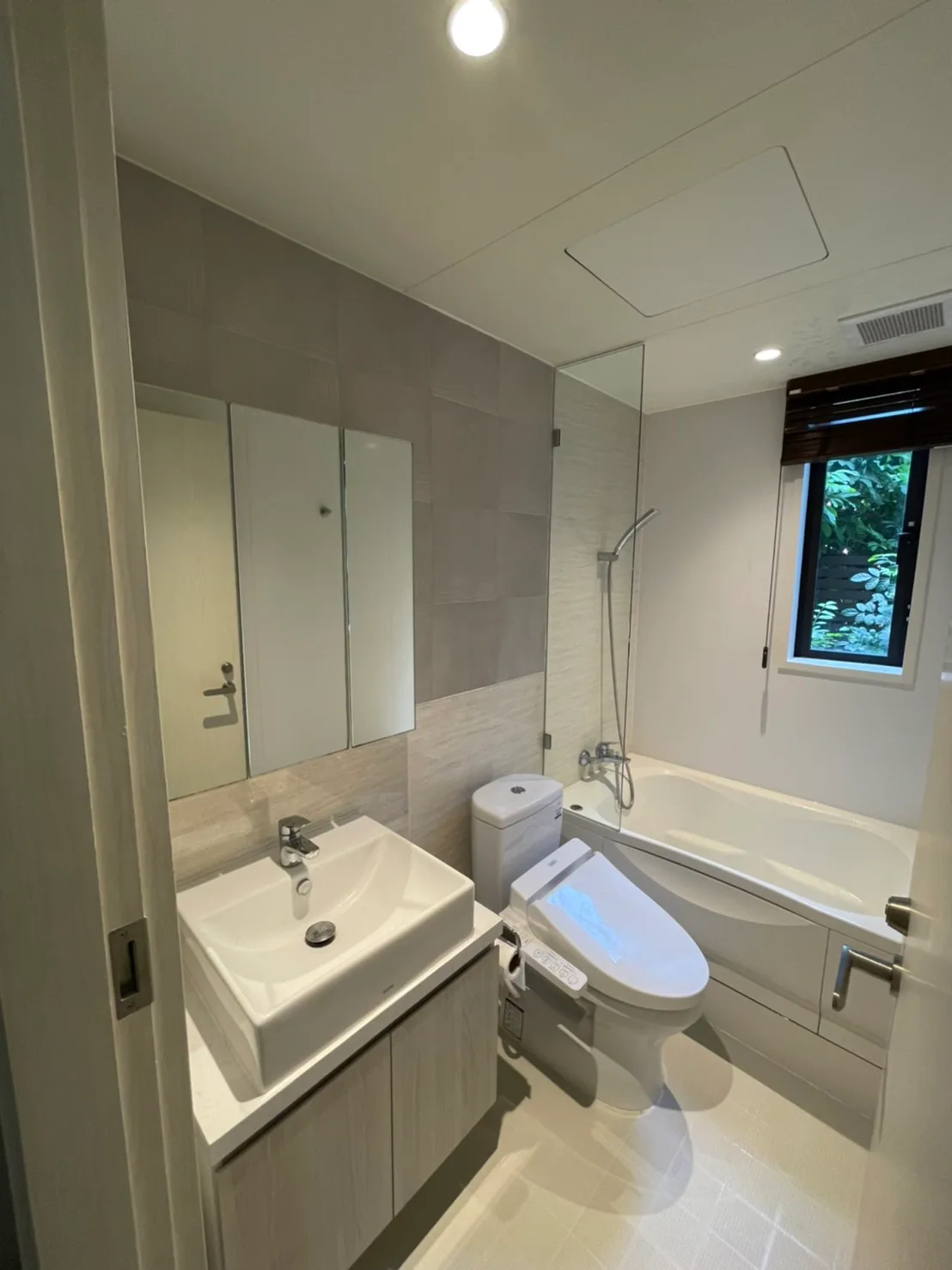 Runesu Thonglor 5 — photo 11