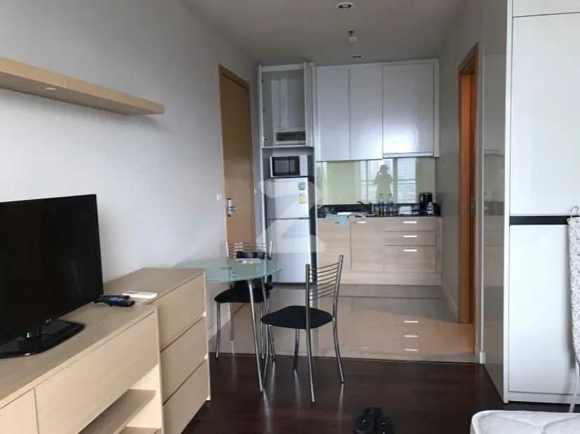 Circle Condominium — photo 1