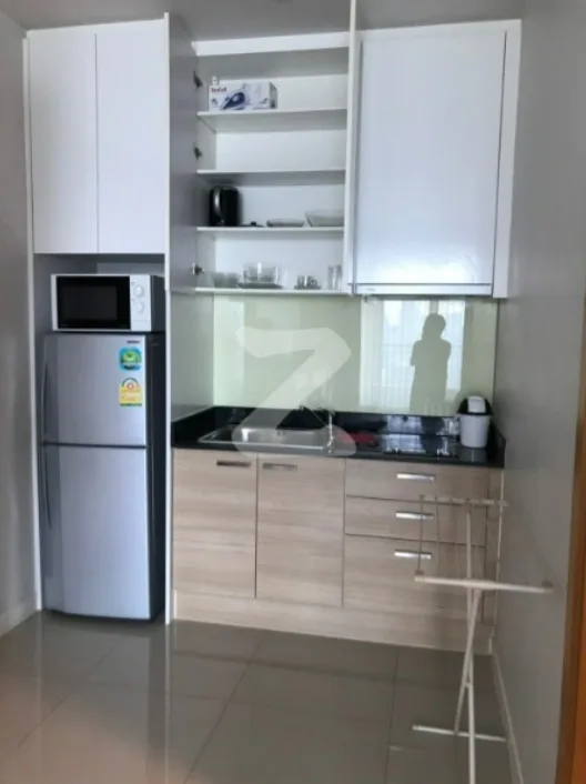 Circle Condominium — photo 3