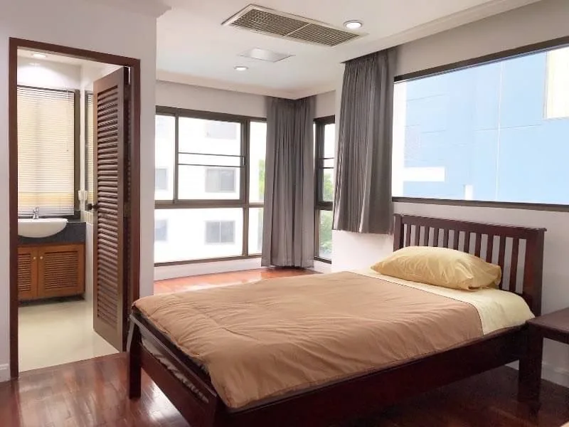 Thonglor Garden — photo 10
