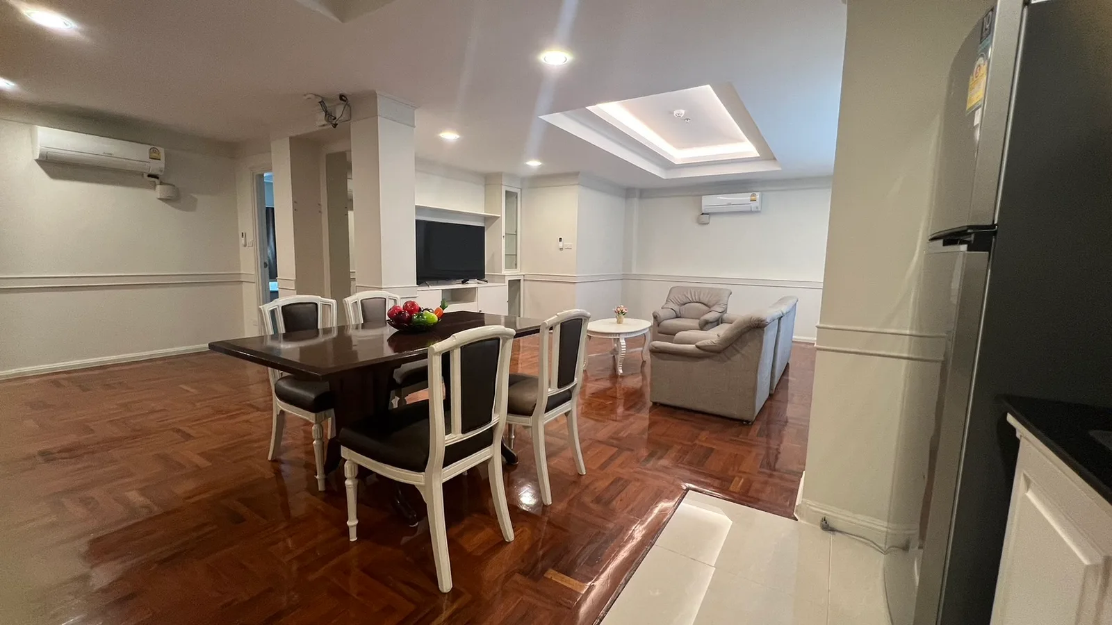 M Tower Apartment — photo 3