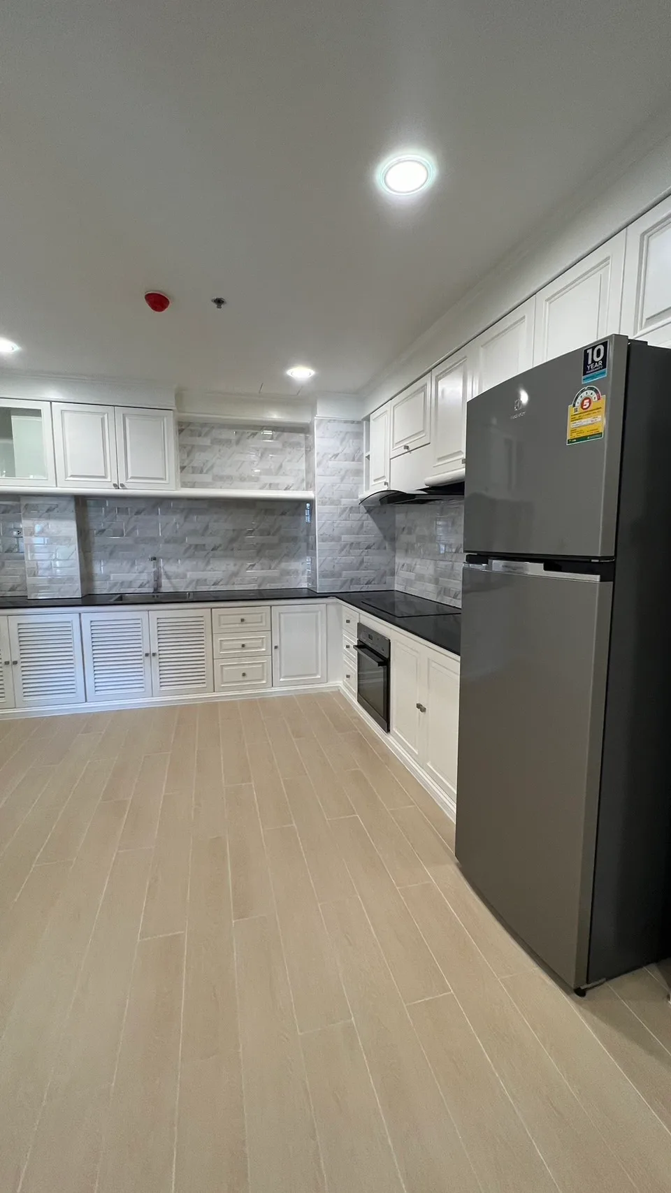 M Tower Apartment — photo 5
