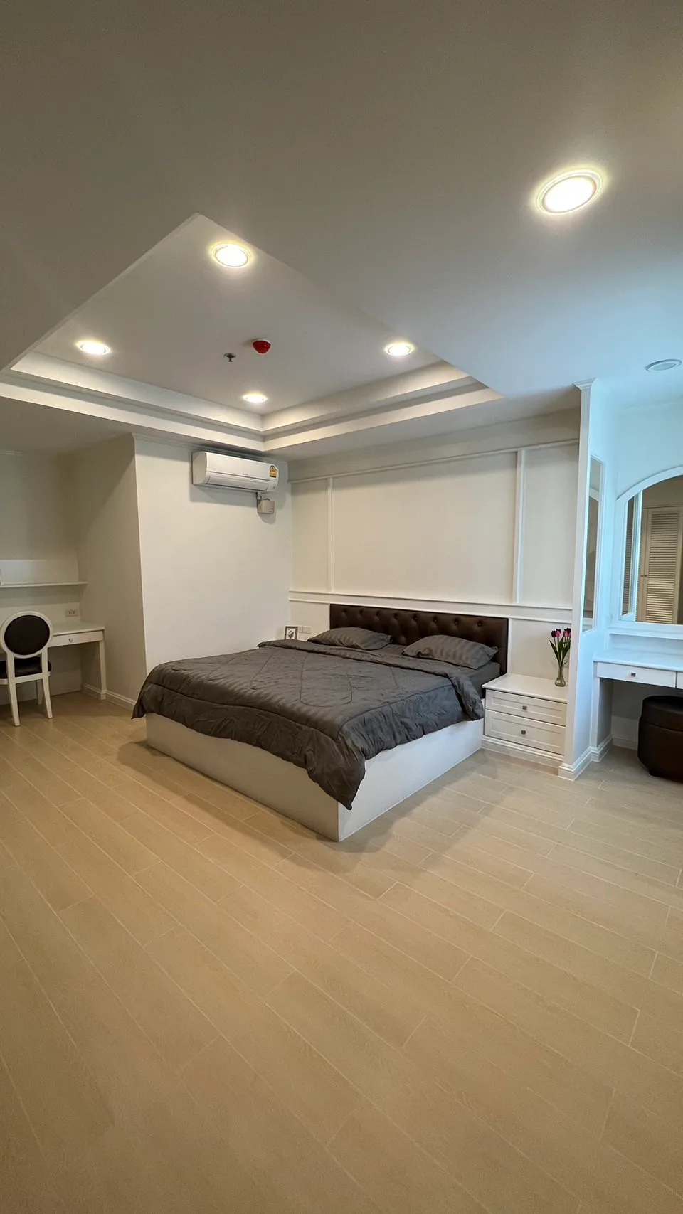 M Tower Apartment — photo 9
