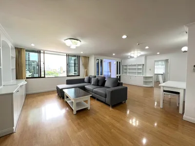 Acadamia Grand Tower